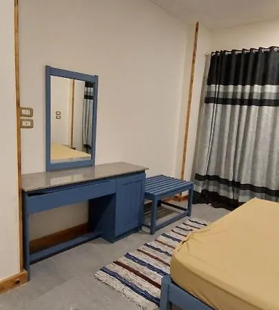 Heart Of Town Sea View Apartment Safaga Exterior photo